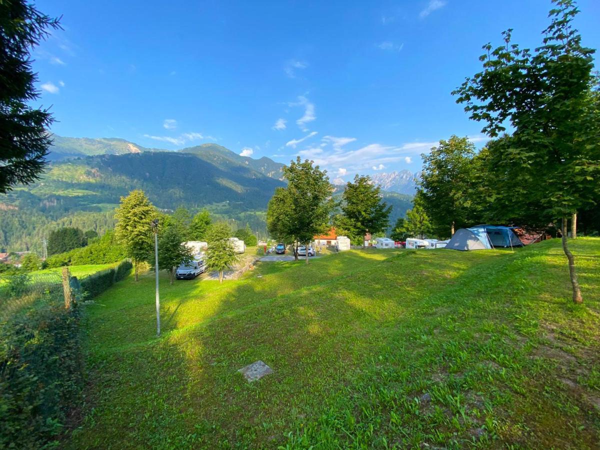 Camping & Caravan Zoncolan 奥瓦罗 外观 照片